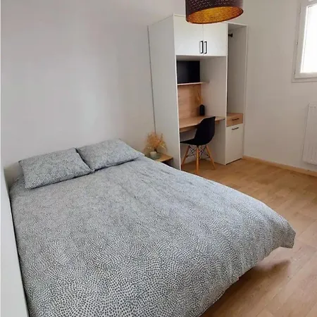Avec Salle D'eau Privee